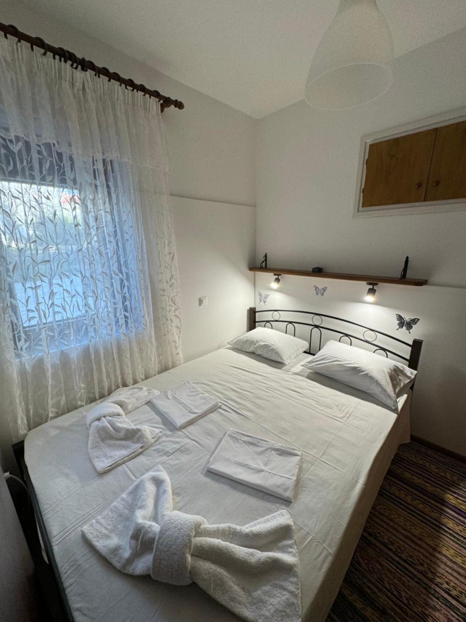 Miltiadis Apartments Kokkari Bagian luar foto