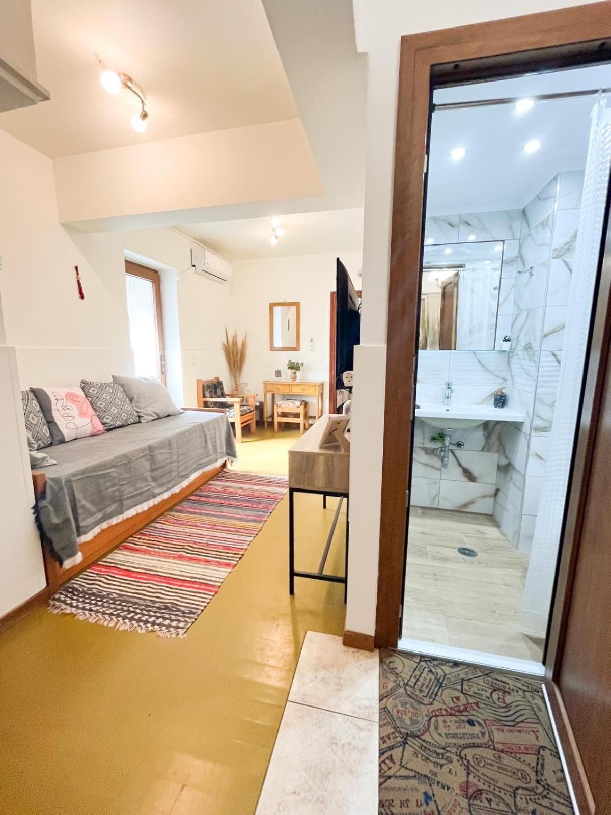 Miltiadis Apartments Kokkari Bagian luar foto